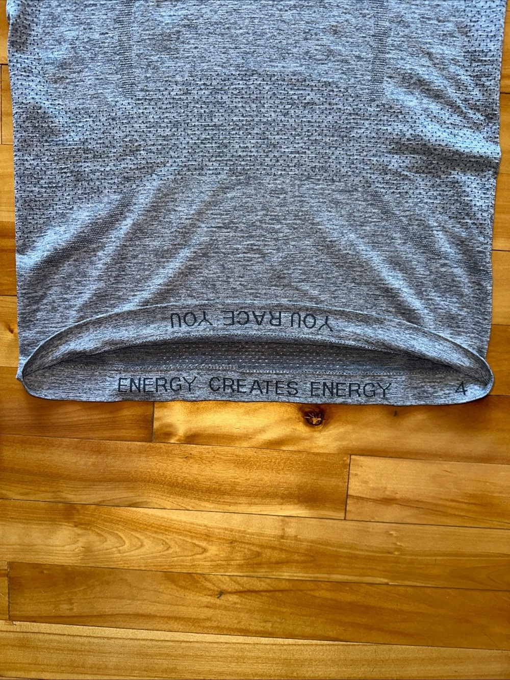 Lululemon Swiftly Tech Long Sleeve Crew Heathered Grey Size 4 race length - Picture 8 of 8